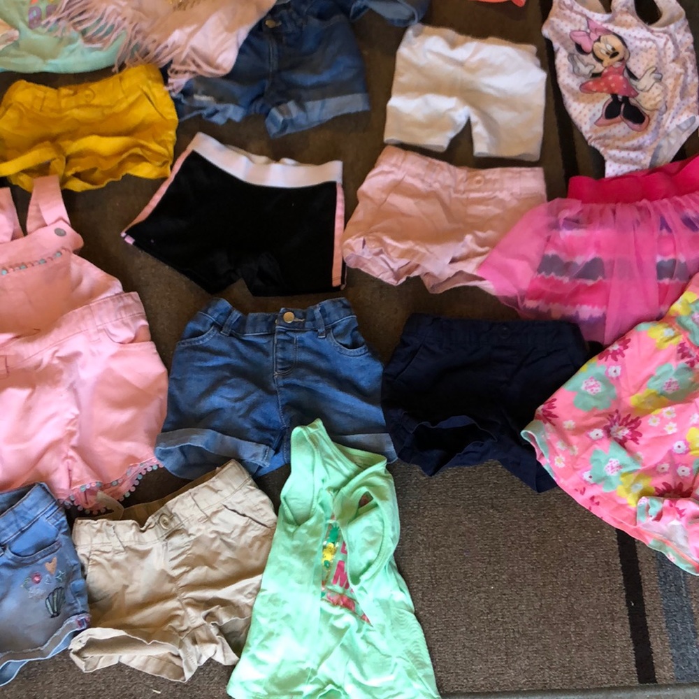 (Sold!!!!!)Lot of toddler girl clothes - Picture 2 of 10